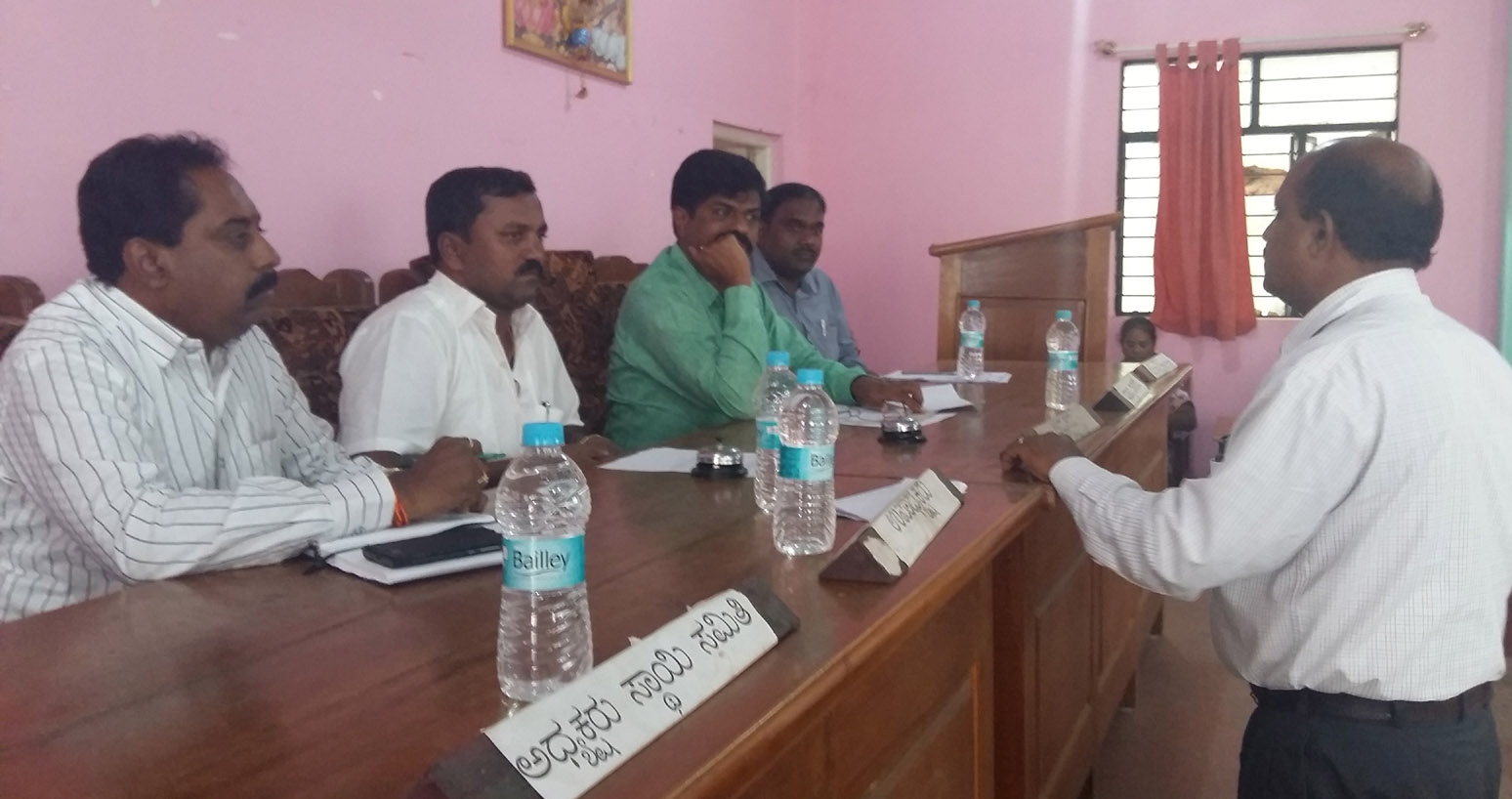 ಕುಡಿಯುವ ನೀರಿನ ಕುರಿತು ಪುರಸಭೆ ತುರ್ತು ಸಭೆ